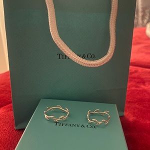 Authentic Tiffany & Co set of 2 Olive vine rings both size 7